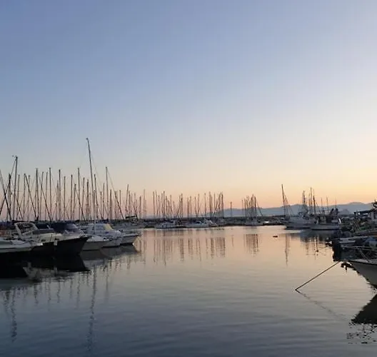 Bateau-hôtel Houseboat *